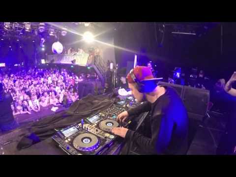 Intro Macky Gee at Innovation In The Dam - Mark Breeze Ft Heidi Anne - 15 Seconds (Macky Gee Remix)