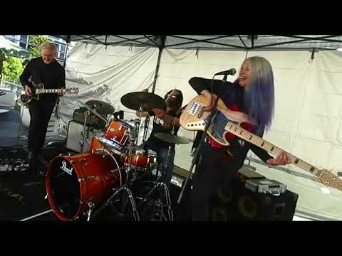 🍂🐉🍂 I`M ~T O R E~ D O W N 🍂🐉🍂 Rebecca Johnson Band (QSC Touchmix 16)