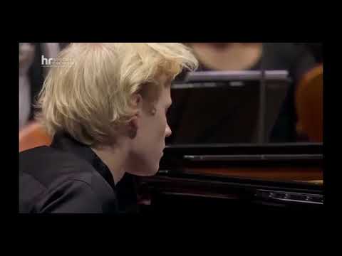 Alexander Malofeev  Scriabine : Prélude pour la main gauche op.9 n°1 -  2025