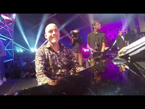 Randal Corsen Big Band - Potpourri Tumba Fin Di Aña