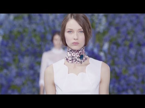 Christian Dior Spring / Summer 2016  Women's Runway Show | Global Fashion News