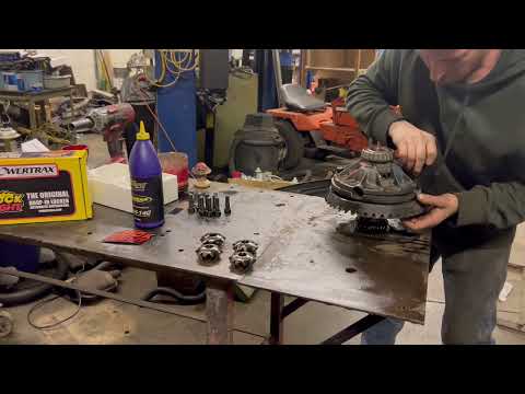 Installing a power trax locking differential in the 14 bolt 10.5" gm