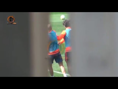 ВИДЕО: Двама си скочиха на бой във Валенсия