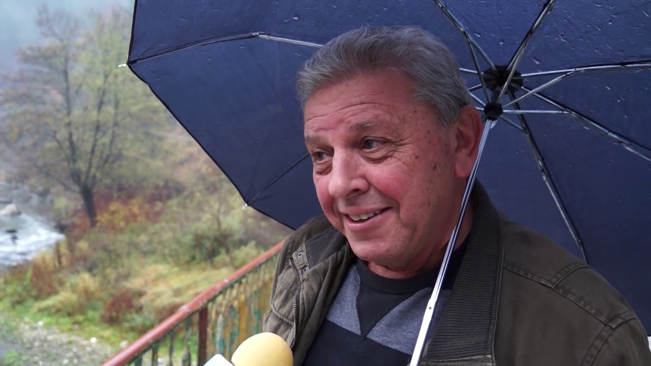 Жена оцеля след като падна с колата си в река Черна