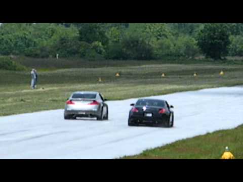 Infiniti G35 vs Nissan 350Z