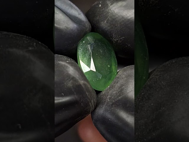 حجر سربنتين طبيعي