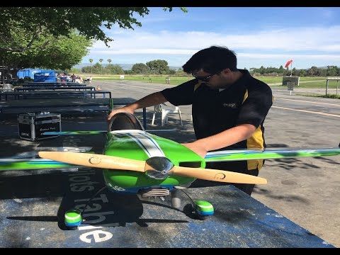 Aerobeez 2016 Extra 330SC