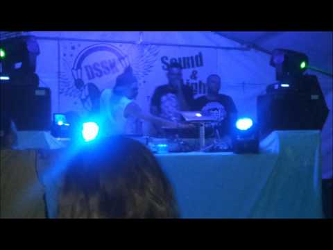 Dänix (RAUSCHKIND) feat Slider - Lebe den Moment (live)