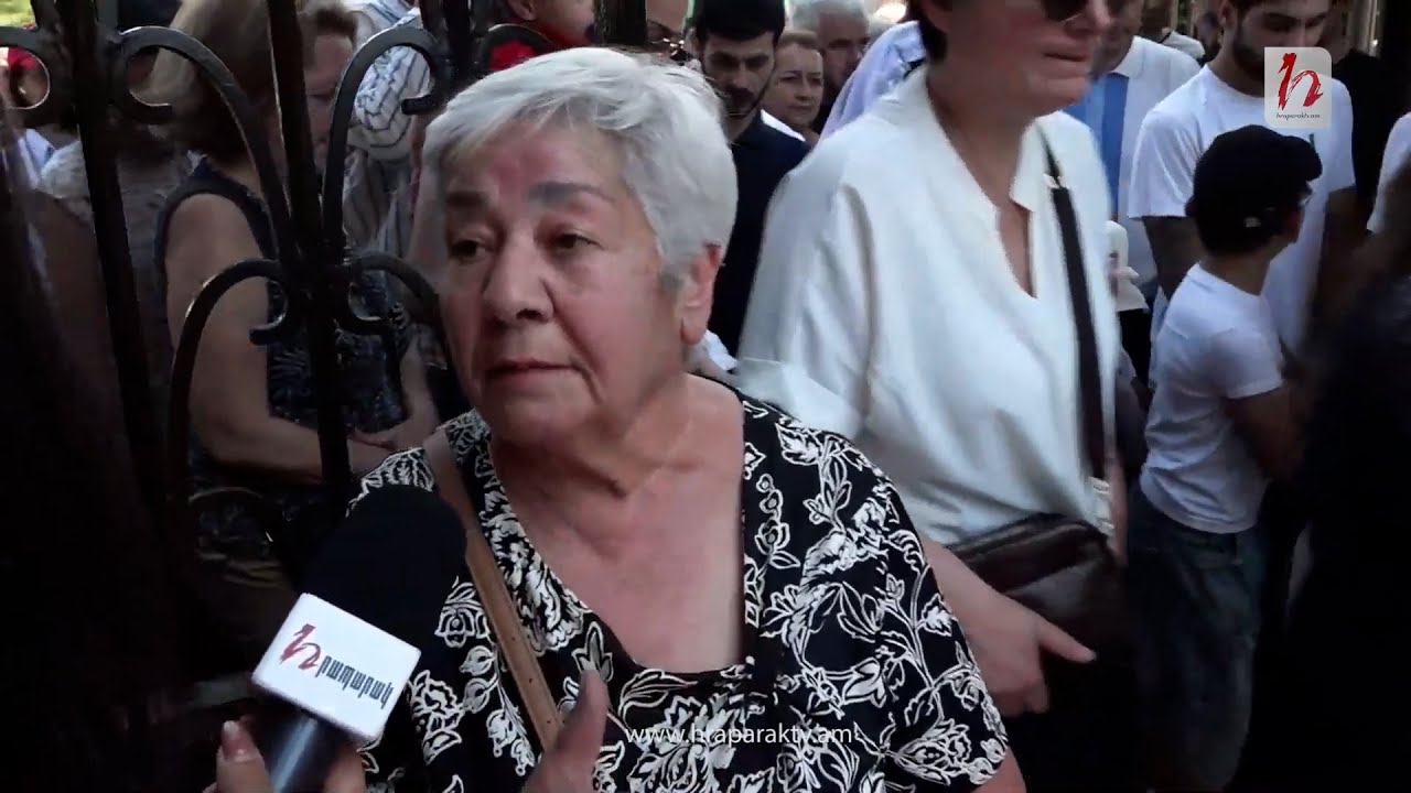 Երկրի ղեկավարը գլուխը պատին է տվել. քաղաքացի