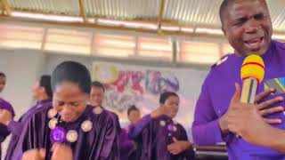 Download lagu Wamwendea Yesu kwa kusafiwa live Mbarikiwa Mwakipesile mp3