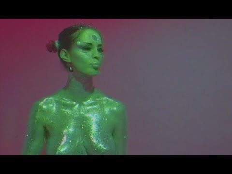 MIA GLADSTONE - BABY DONT WORRY [OFFICIAL MUSIC VIDEO]