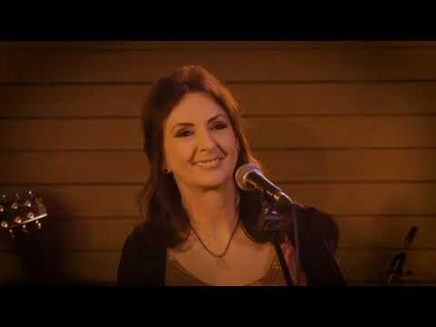 Moya Brennan & Tolü Makay - River of songs