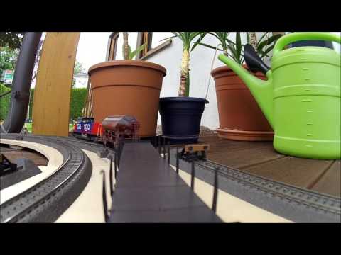 Gartenbahn 2017 06 09 Hin und her mit der Uebergabe