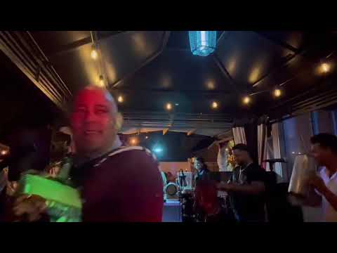 belarminio Liriano y perico la voz en vivo tema el moñoñon