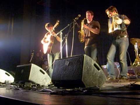 LE BOUR/BODROS/MOAL- Fest-noz de l'AGRO - Ridée 6 temps