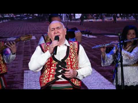 Nje bahçe me trendafila