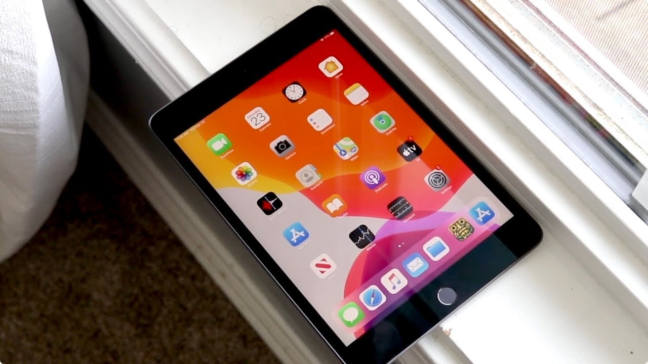 iPad Mini 5 In 2021! (Still Worth Buying?)(Review)