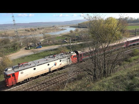 [4K] Passenger trains near Dolhasca [November, 2020]