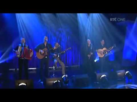 The High Kings and Finbar Furey - Will Ya Go Lassie Go?/The Dutchman - Late Late Show 2011.