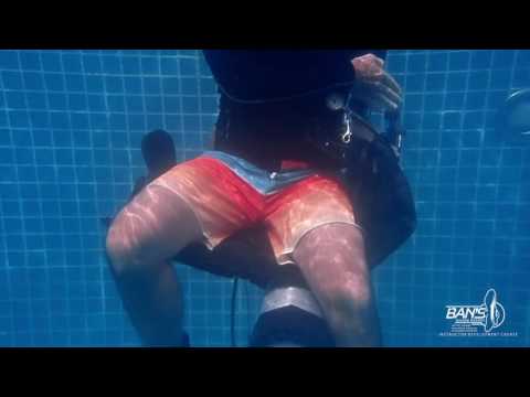 Remove and replace Scuba kit at the surface - PADI Skill Circuit - Divemaster and IDC