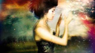 Frou Frou- Must be Dreaming (Lyrics)