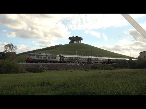 E.656.001 con treno storico in transito a Monterotondo