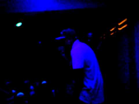 MC DEEH E MC GEOVANE - AO VIVO NO KILOS BAR 03.08.12  [[ DJ BAMA ]] 2