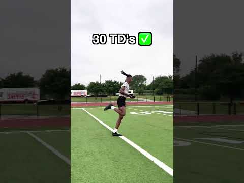 6'7 WR is a TALL TARGET for QB's 🤯 #shorts