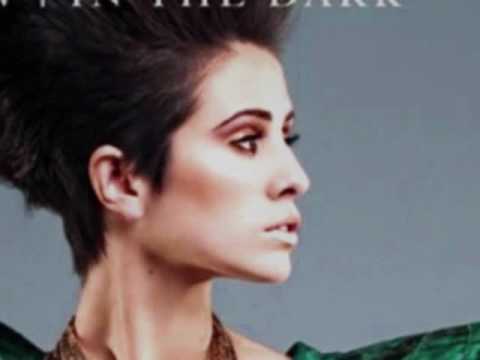 Dev feat. Flo Rida - In The Dark