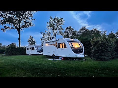 Alkmaar Stadtcampinplatz mit dem Wohnwagen