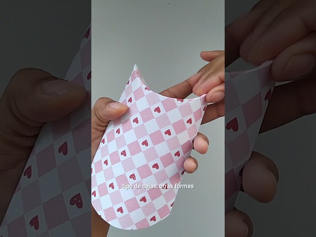 Vídeo relacionado con 50 cajas de almohada de papel kraft para caramelos, cajas de regalo pequeñas con cordel de yute, recuerdos de fiesta de boda, regalos de cumpleaños, agradecimiento, suministros de fiesta de Halloween