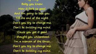 I'm A Woman Lyrics Spanish Translation