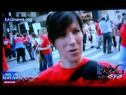 Chicago Teacher striking wearing Che Guevara shirt