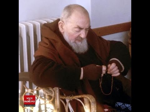 ROSÁRIO COMPLETO NA VOZ DO PADRE PIO com LEGENDA
