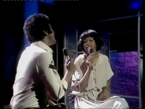 Johnny Mathis & Deniece Williams "Too Much Too Little Too Late" (1978) .