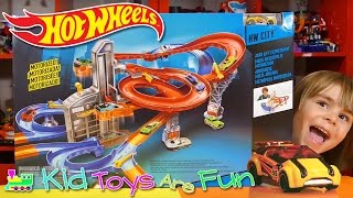 Hot Wheels Auto Lift Expressway Track Set - Kid Toys Are Fun