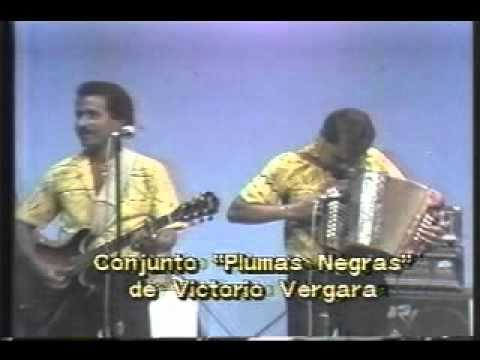 Victorio Vergara & plumas negras -miradas que penetran (en vivo)