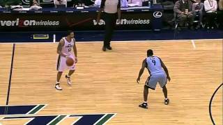 Deron Williams two sick crossovers on Tony Allen (Jan. 1, 2011)