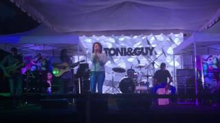Shakthisree Gopalan performs Wake up, it's time to dream at Phoenix Market City, Chennai