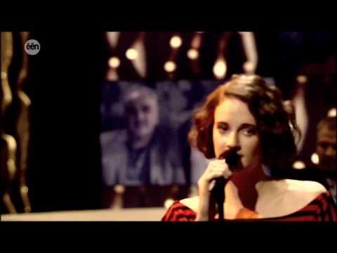 Noémie Wolfs, former vocalist of Hooverphonic - The Night Before live @ De Laatste Show
