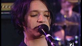 Placebo - Scared Of Girls + You Don't Care About Us [Radio3 Spanish TV 1998] HD