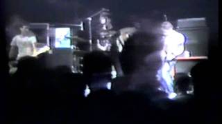 Circle Jerks - Behind The Door (live) - 6.10.81