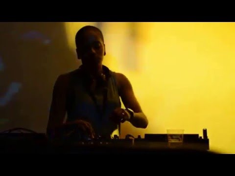 Miss Nat-H-Lee @ The Warehouse, Lisbon, Portugal