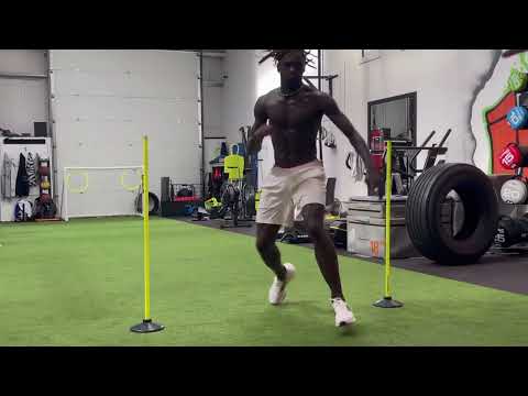 Change of direction/agility and ball work with Juventus’ Moise Kean at Studio 9 Fitness