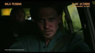 Hank (Austin Butler) solo quiere salir vivo de esta.