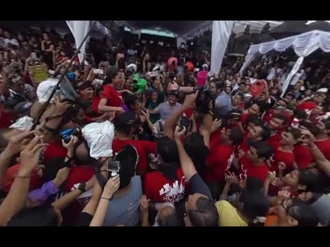Moment 360° - Omed-omedan/Kissing Ritual Bali