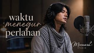 Download lagu Waktu Menegur Perlahan - Lyric Video by Moonara Studio mp3 Download lagu Waktu Menegur Perlahan - Lyric Video by Moonara Studio mp3