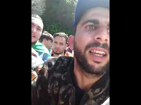 عدلان ملاح مع عائلات الحراقة بعد منعهم من الإحتجاج أمام السفارة التونسية وغياب تام للصحافة