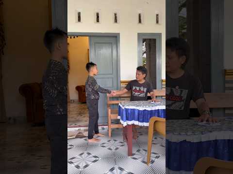 Anak yg pintar 🤔#omped_visual #iswandironi #dibaliklayar #comedy #komedi #shortvideo