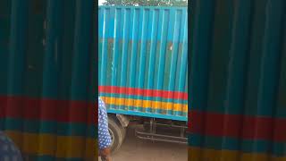 preview picture of video 'Uttara 11 To Uttora Rajkokkhi Journey By Rickshaw'